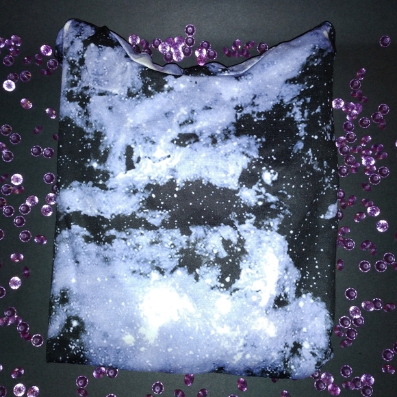 Kids hooded pull over - Picture 3 of 3